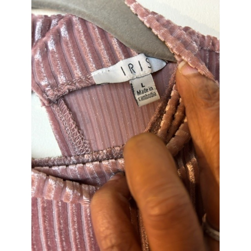 IRIS Rose Gold Size L‎ Bodysuit Ribbed Crinkled Velvet Mock Neck Long Sleeve - Picture 3 of 6